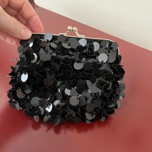 Sequin purse-black